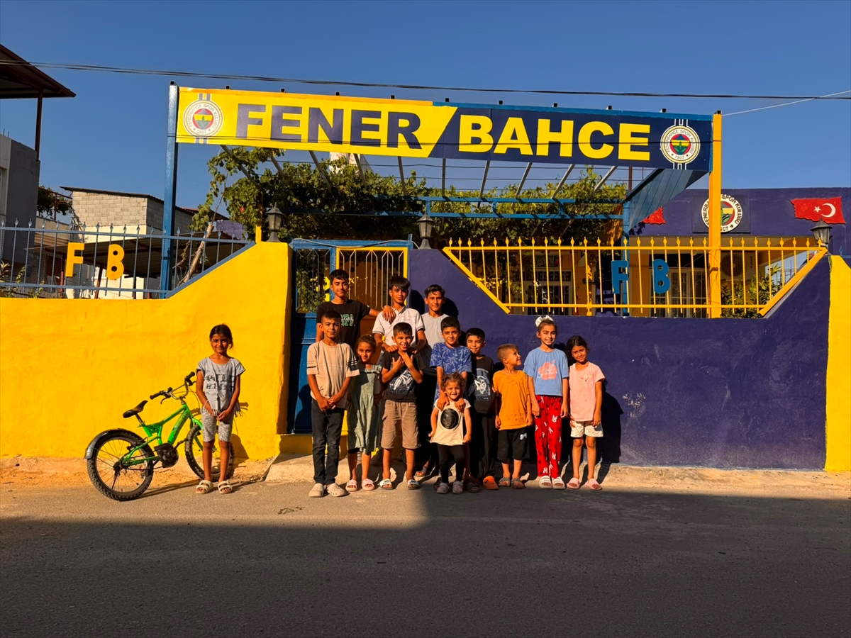 Depremzede Mehmet Saçar: Evini Fenerbahçe renklerine boyadı