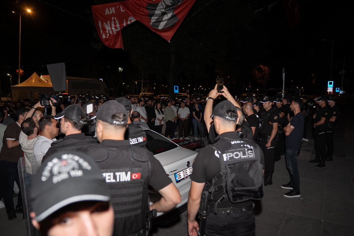 CHP Ankara İl Başkanlığı'nda gerginlik: Yıldırım protesto edildi