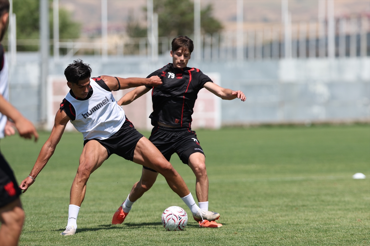 Sivasspor'da ilk etap kampı bitti: İkinci durak Kayseri