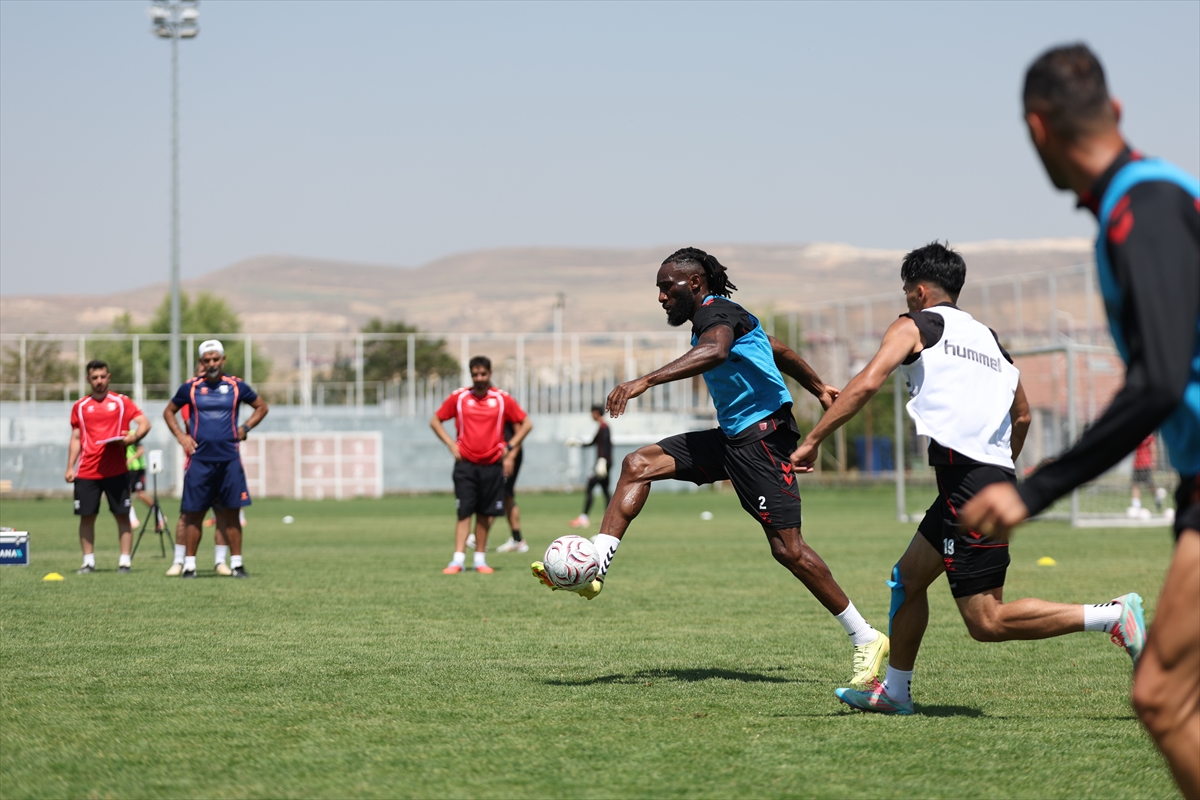 Sivasspor'da ilk etap kampı bitti: İkinci durak Kayseri