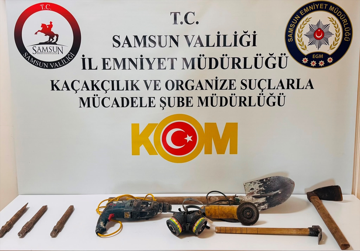 Samsun'da define arayan 4 şüpheli suçüstü yakalandı