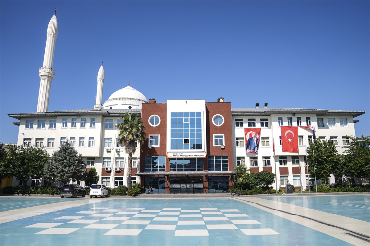Kartal AİHL: YKS'de 2 Türkiye birinciliği ve 22 derece
