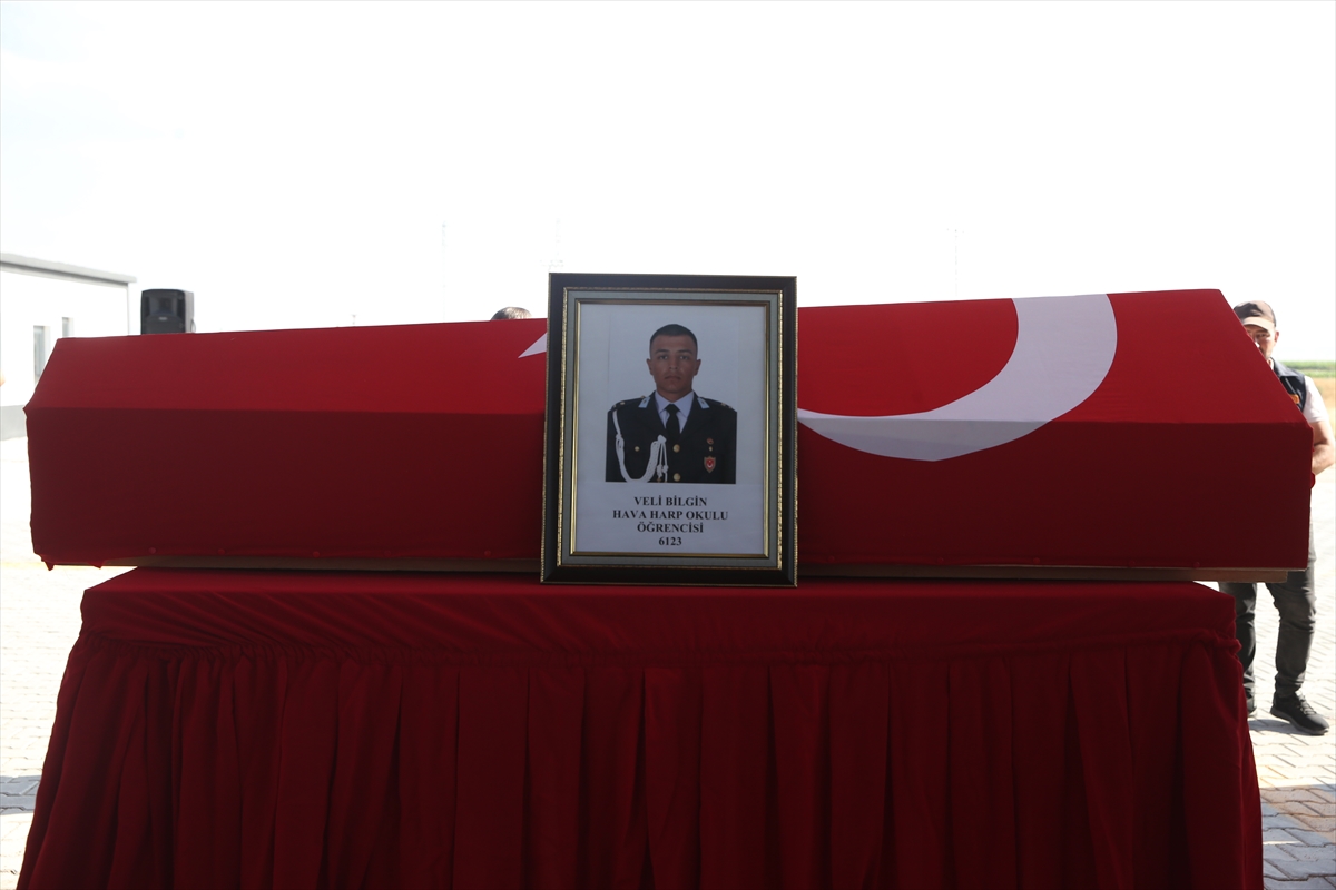 Veli Bilgin: Hava Harp Okulu öğrencisi Niğde'de toprağa verildi