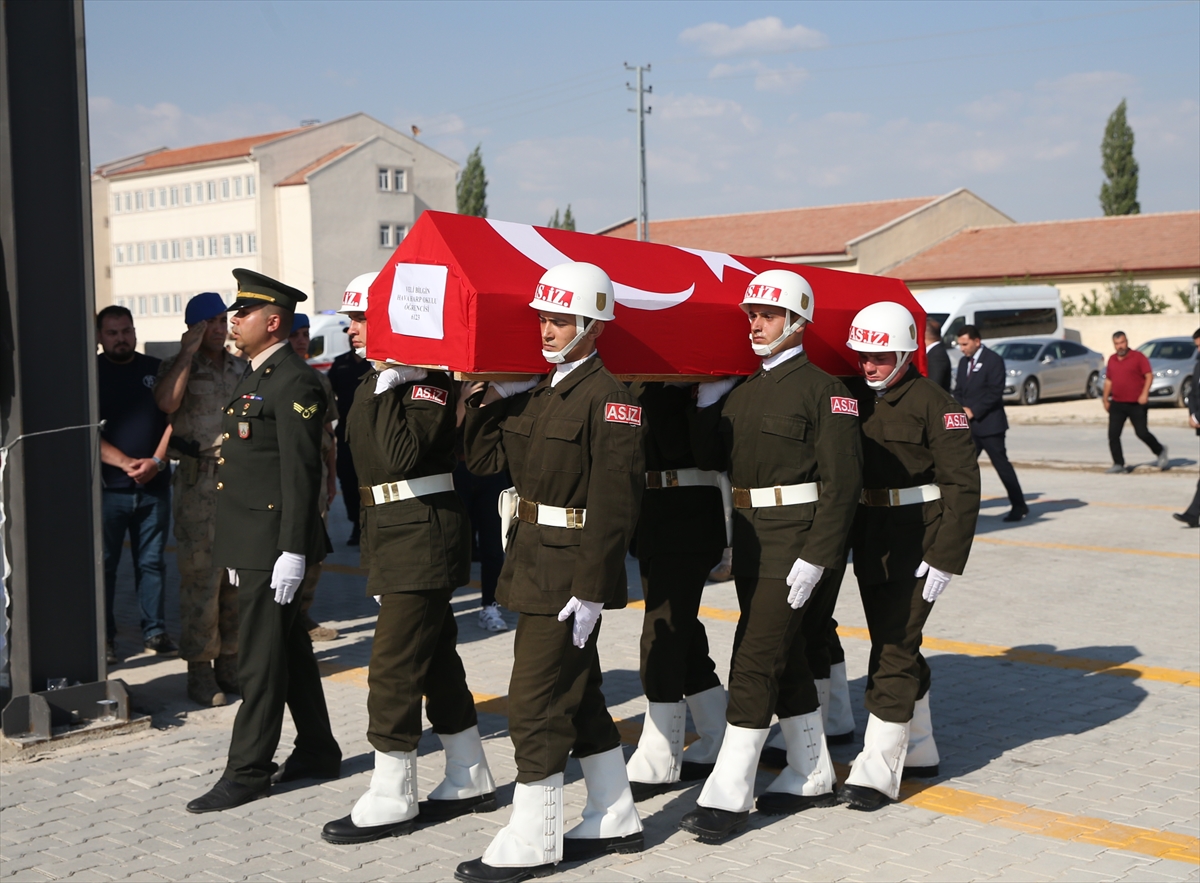 Veli Bilgin: Hava Harp Okulu öğrencisi Niğde'de toprağa verildi