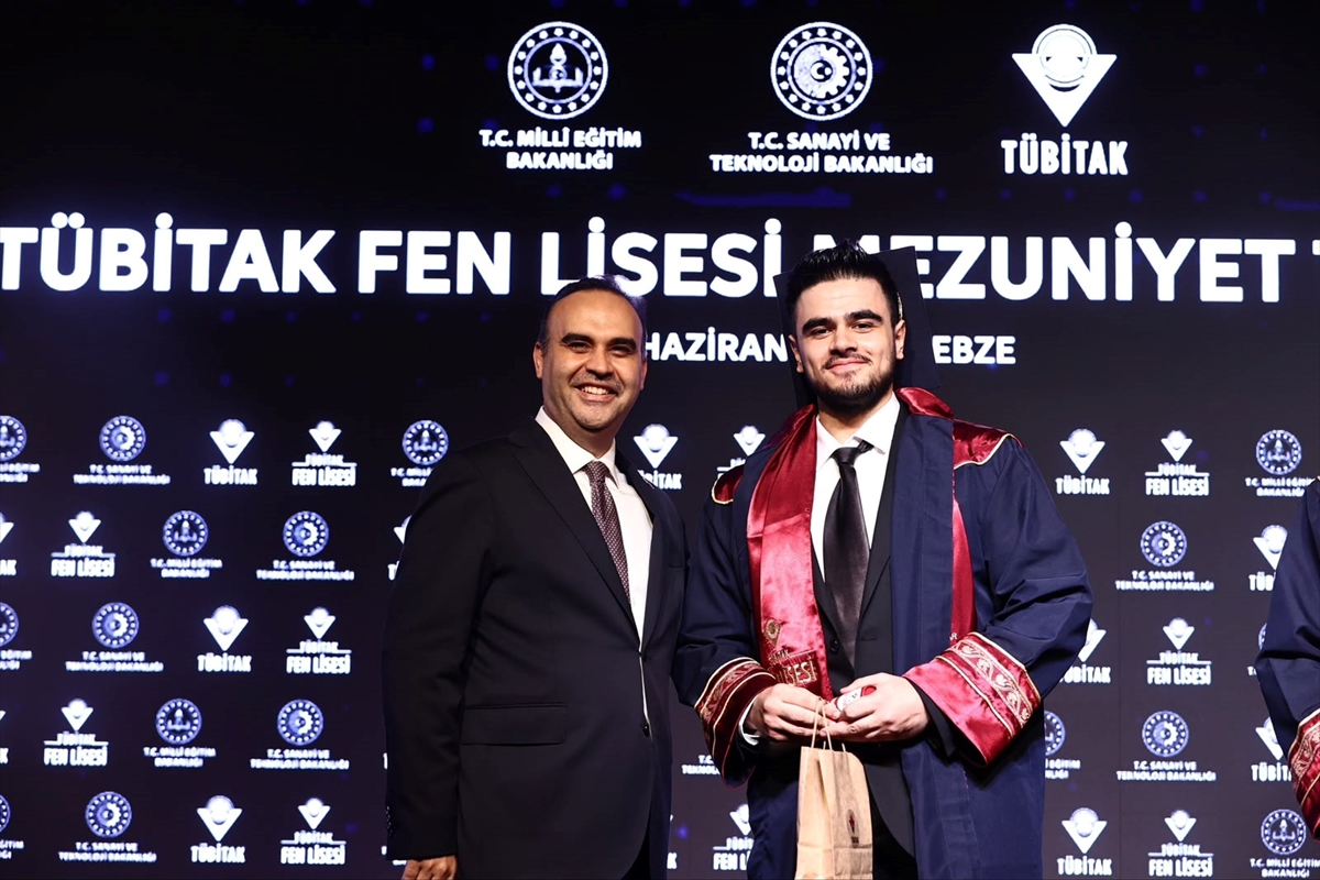 Bakan Kacır: TÜBİTAK Fen Lisesi YKS'de büyük başarı elde etti