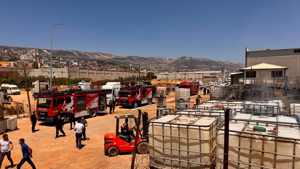 Kahramanmaraş'ta Fabrika Yangını Kontrol Altına Alındı