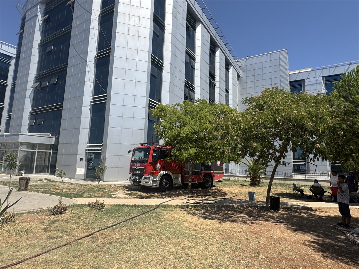 Şanlıurfa'da hastanede çıkan yangın söndürüldü
