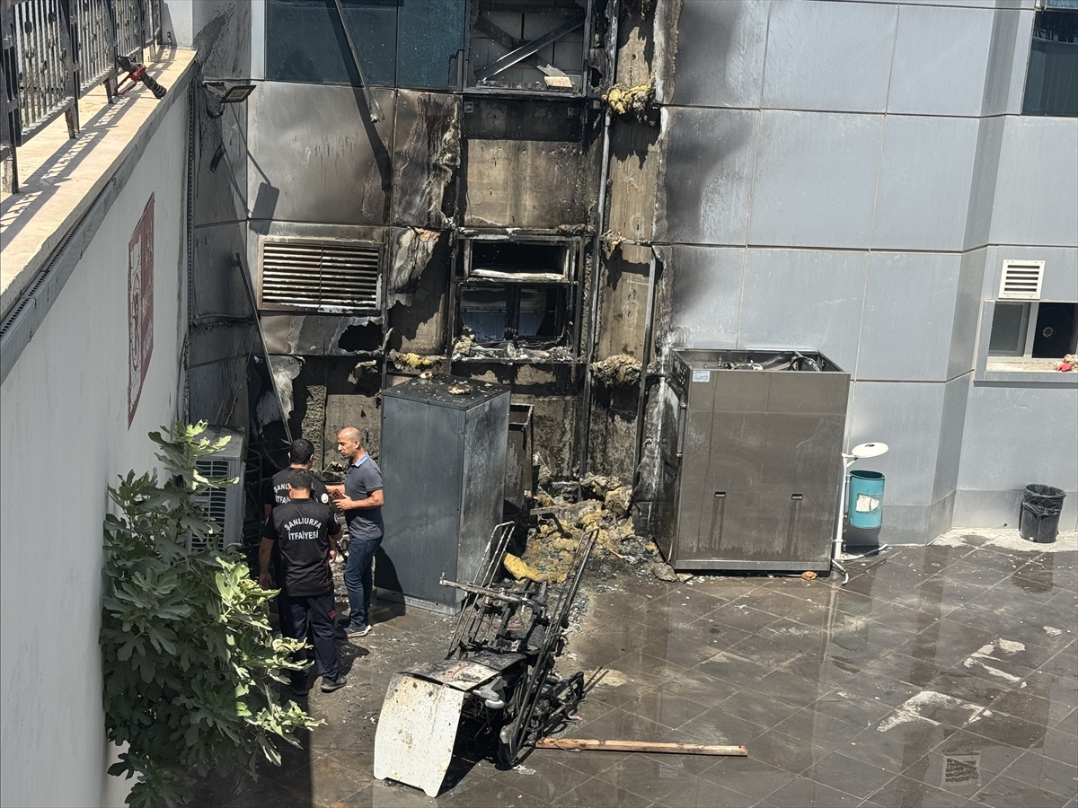 Şanlıurfa'da hastanede çıkan yangın söndürüldü