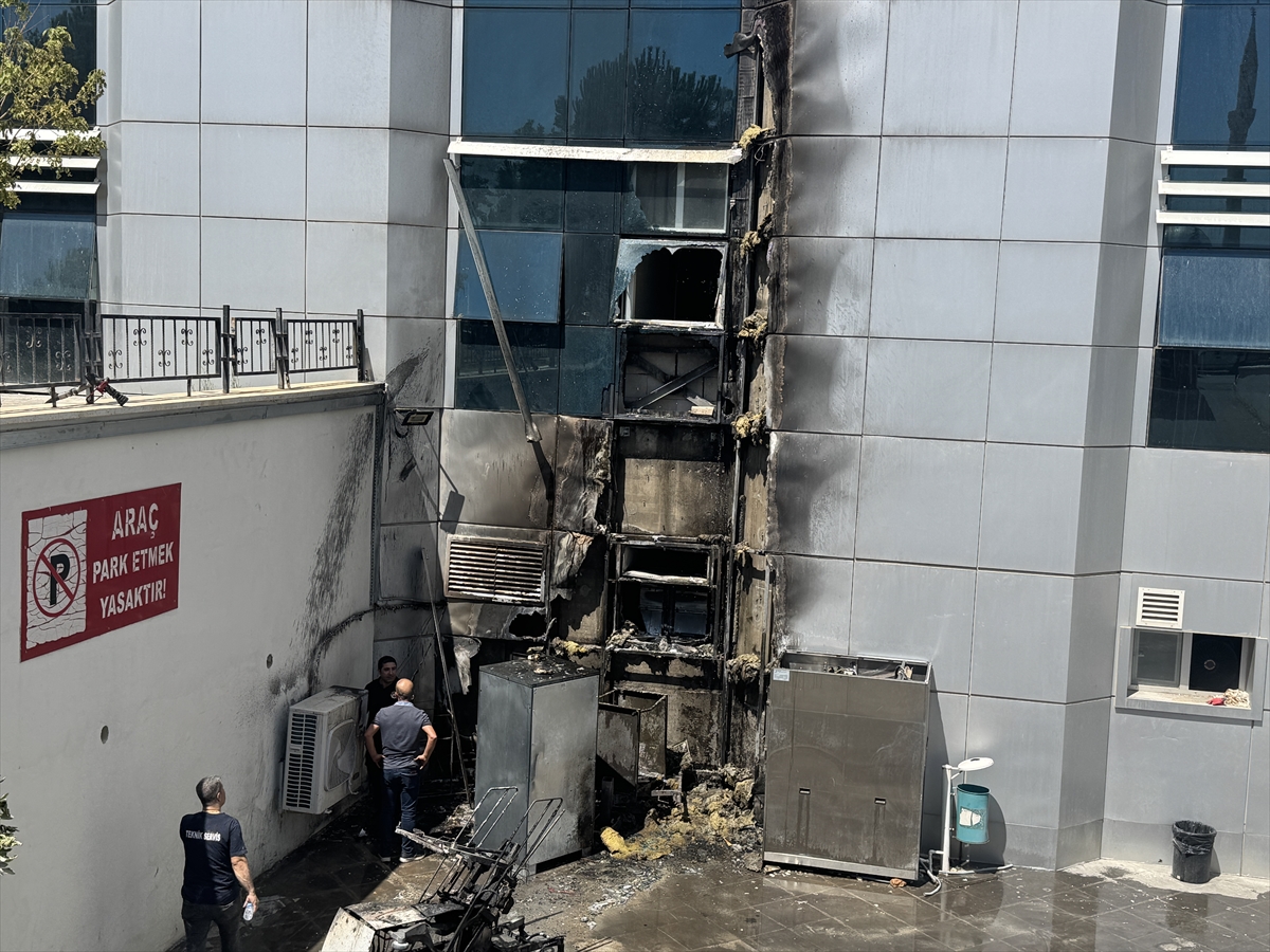 Şanlıurfa'da hastanede çıkan yangın söndürüldü