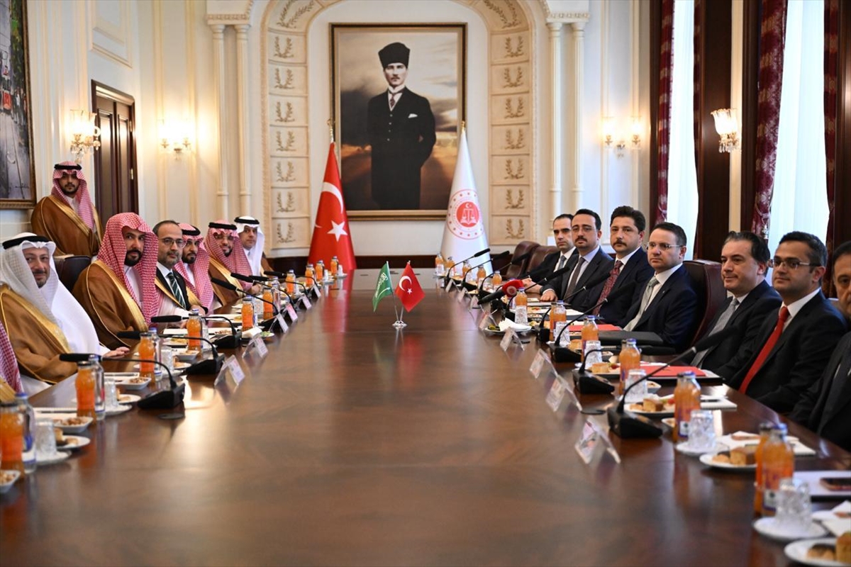 Adalet Bakanı Gürlek: Suudi Arabistan'la tecrübe paylaşımı