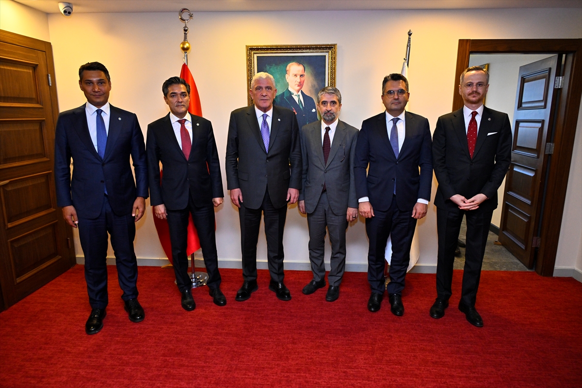 İYİ Parti Genel Başkanı Dervişoğlu: TÜSİAD heyetini kabul etti