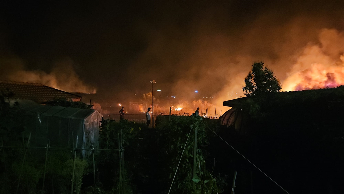 Çanakkale'de çıkan tarım arazisi yangını söndürüldü