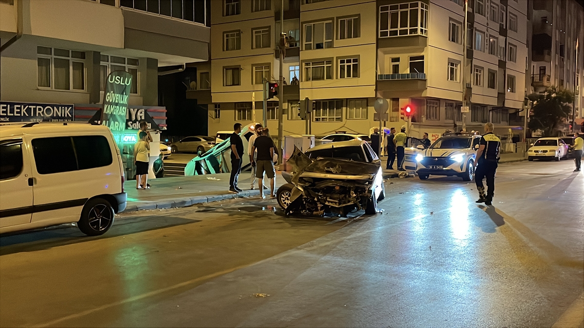 Kayseri'de polis aracı kazasında 2 bekçi dahil 3 yaralı