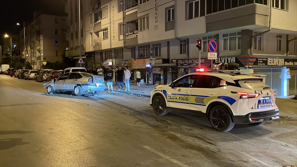 Kayseri'de polis aracı kazasında 2 bekçi dahil 3 yaralı