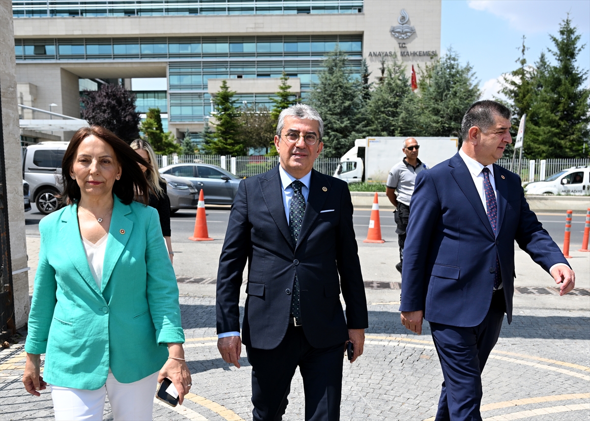 CHP: Bazı kanunların iptali için AYM'ye başvuru yaptı