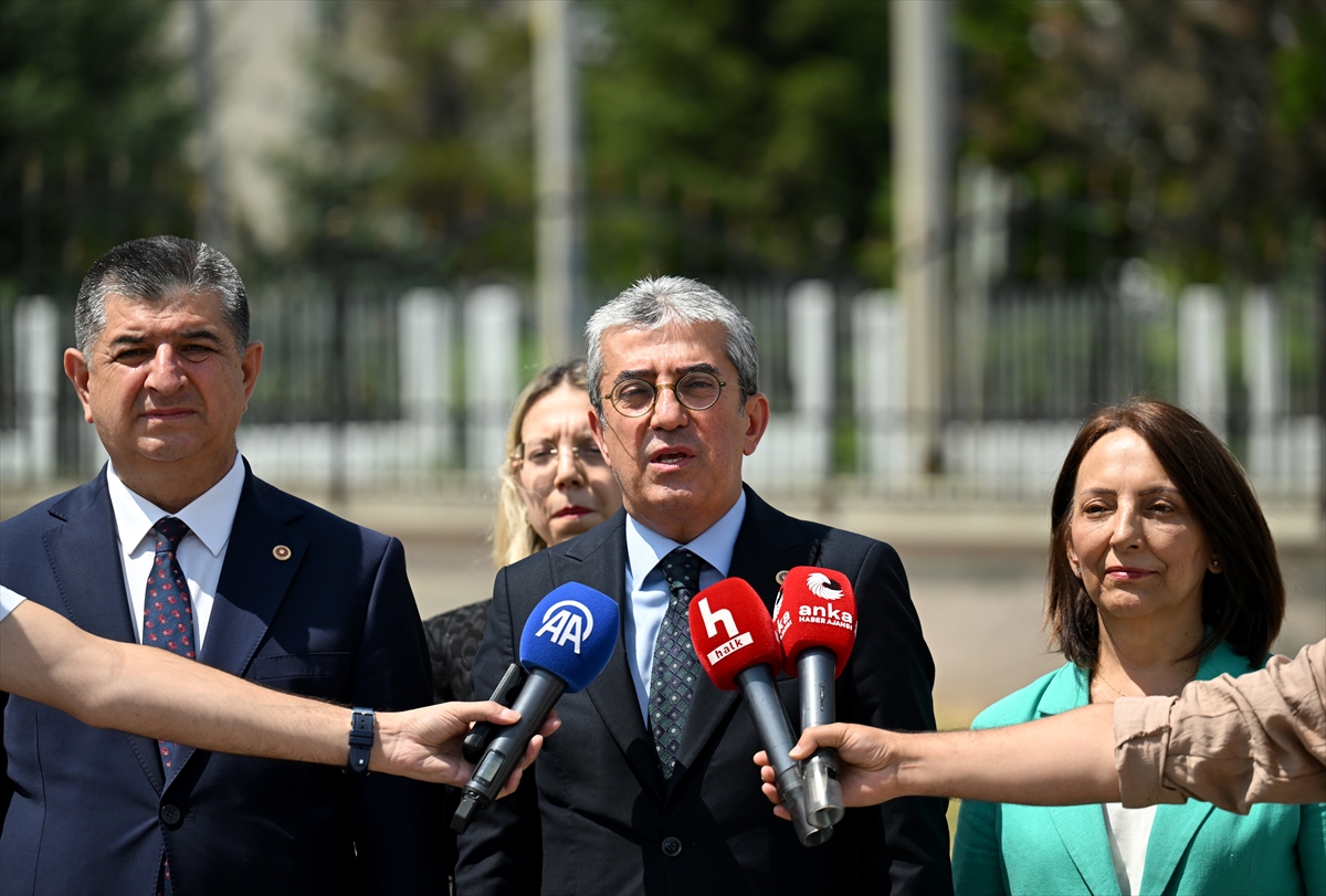 CHP: Bazı kanunların iptali için AYM'ye başvuru yaptı