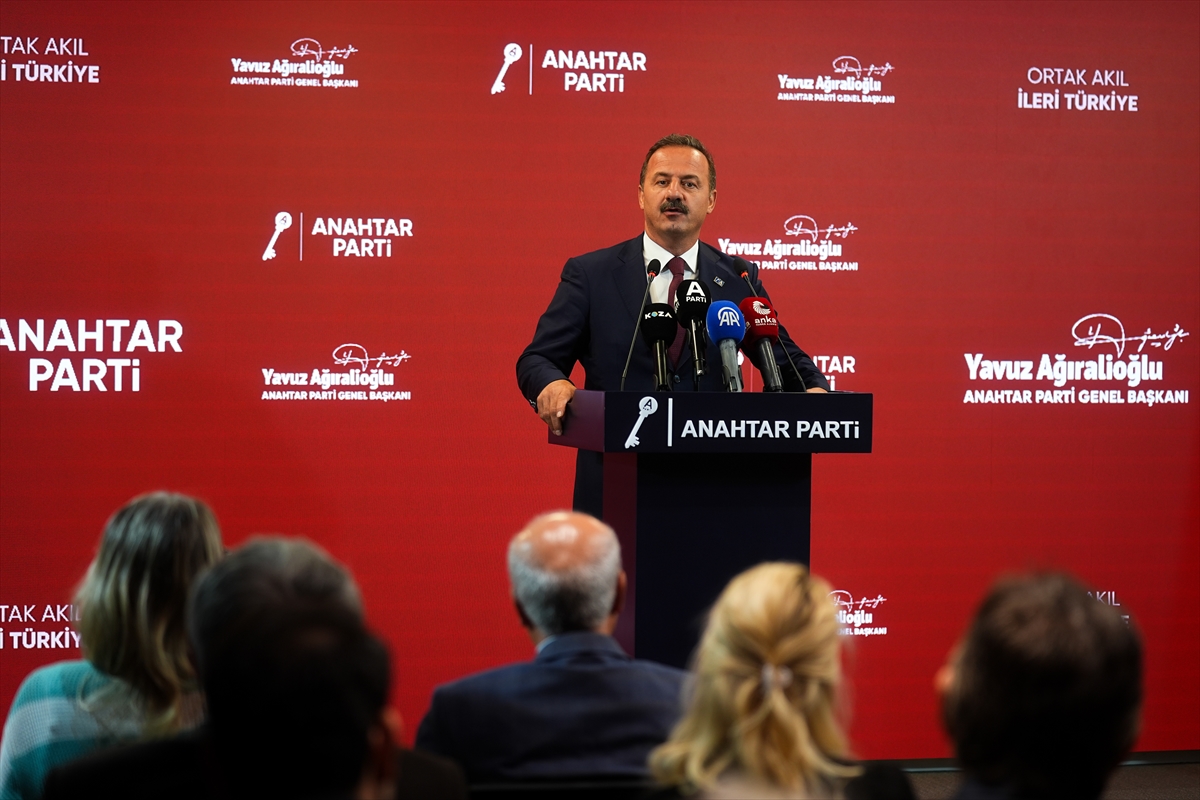 Yavuz Ağıralioğlu: 50+1 sistemi değişmeli, işçilere eşit ücret