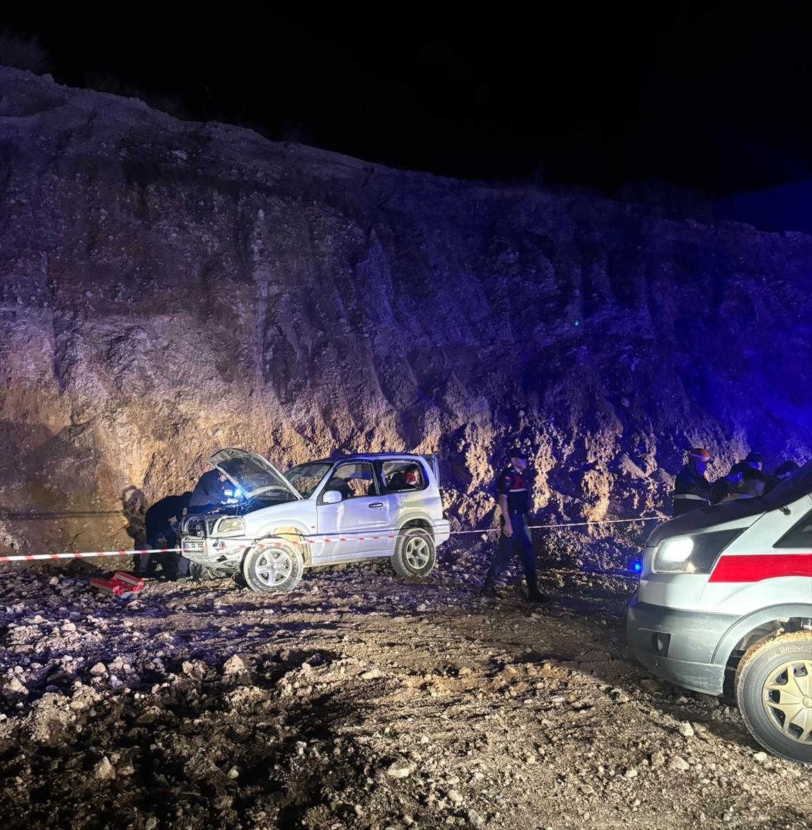Bolu'da uçuruma yuvarlanan cipteki 2 kişi öldü, 1 kişi yaralandı