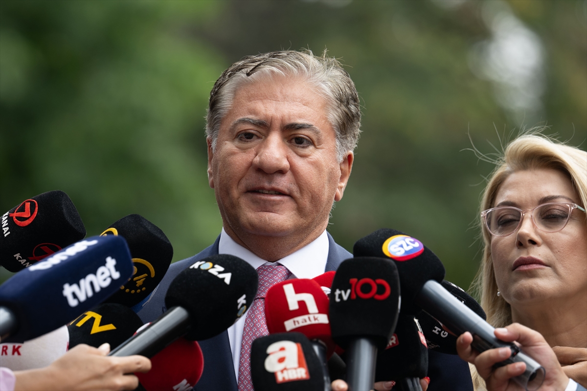 Murat Emir: Yeni Parti'nin kuruluş dilekçesi İçişleri'ne teslim edildi