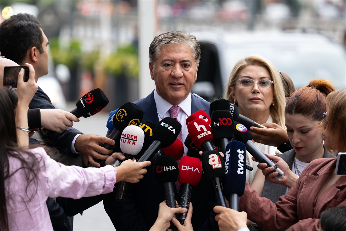 Murat Emir: Yeni Parti'nin kuruluş dilekçesi İçişleri'ne teslim edildi