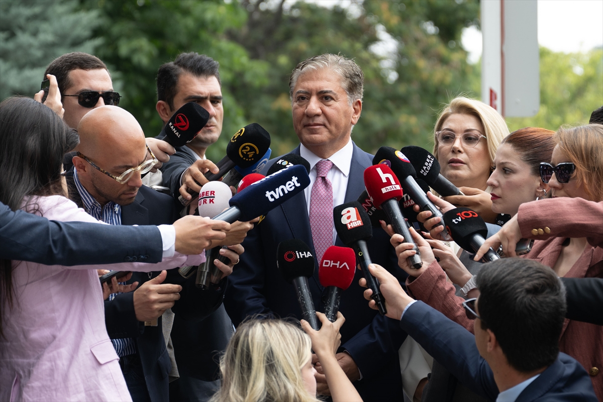 Murat Emir: Yeni Parti'nin kuruluş dilekçesi İçişleri'ne teslim edildi