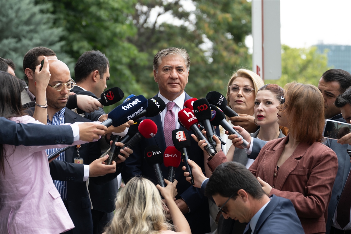 Murat Emir: Yeni Parti'nin kuruluş dilekçesi İçişleri'ne teslim edildi