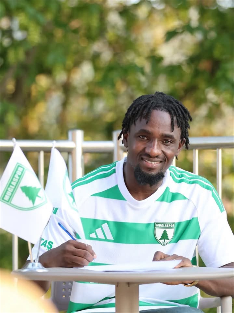 Muğlaspor: Malili sağ kanat Mamady Diarra ile sözleşme imzalandı