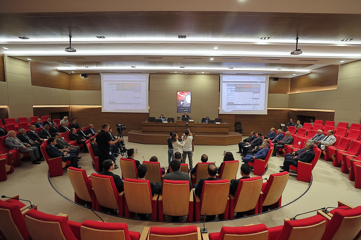 Vali Ali Çalgan: Delice-Çorum hızlı demir yolu %33,37 tamamlandı