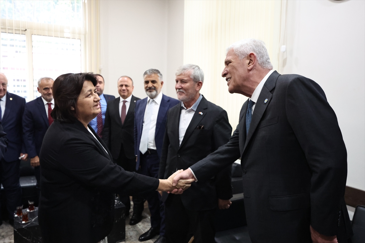 İYİ Parti Dervişoğlu: Batı Trakya Türkleriyle Gümülcine'de görüştü