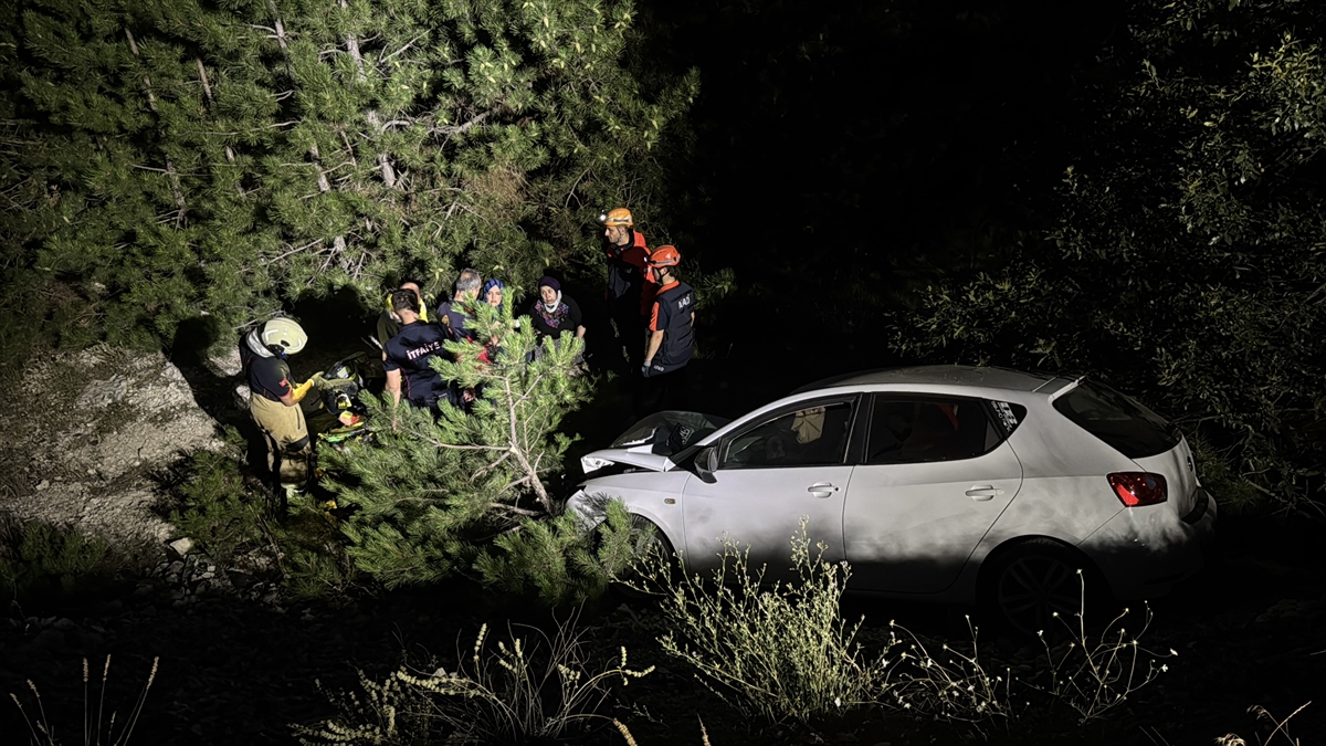 Kütahya'da kaza: Otomobil ve motosiklet çarpıştı, 5 yaralı