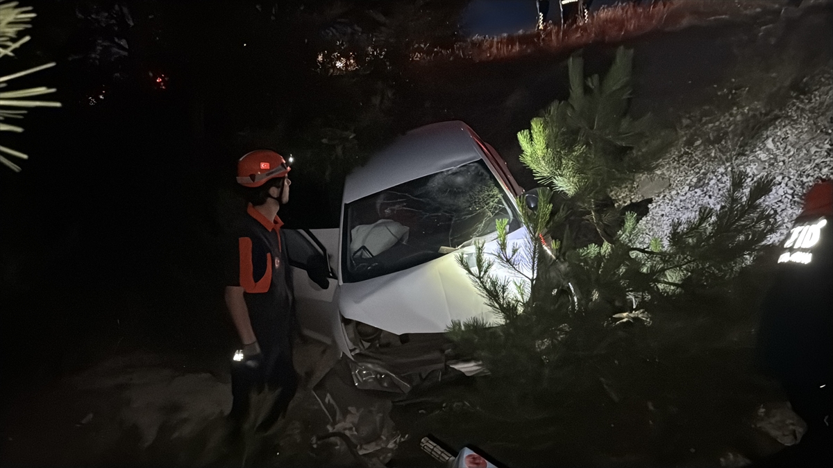 Kütahya'da kaza: Otomobil ve motosiklet çarpıştı, 5 yaralı