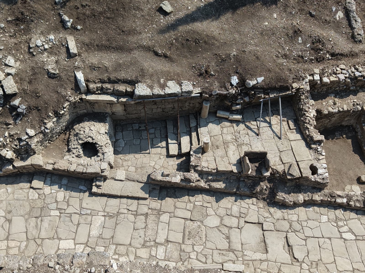 Bakan Ersoy: Aspendos'ta 2 bin yıllık Tiyatro Caddesi gün yüzüne çıktı