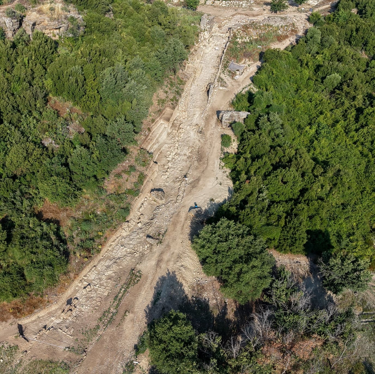 Bakan Ersoy: Aspendos'ta 2 bin yıllık Tiyatro Caddesi gün yüzüne çıktı