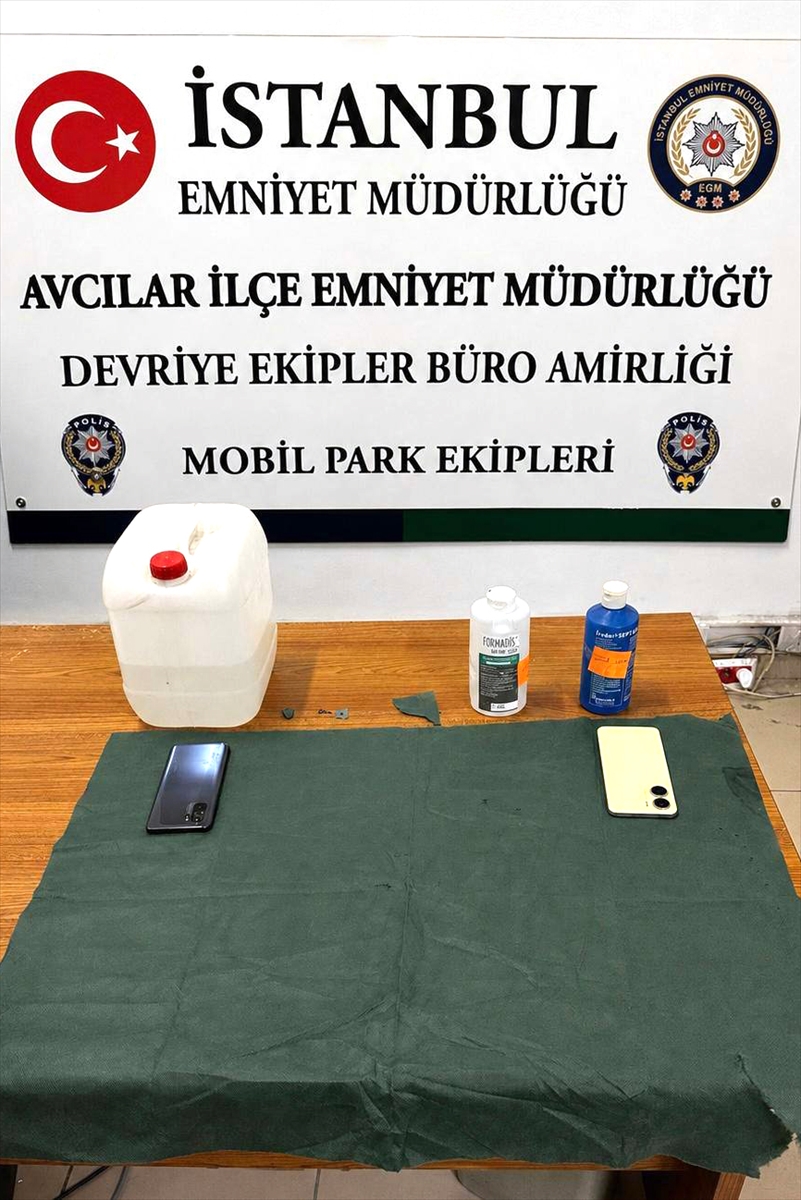 Avcılar'da hırsızlık şüphelileri uyuşturucuyla yakalandı