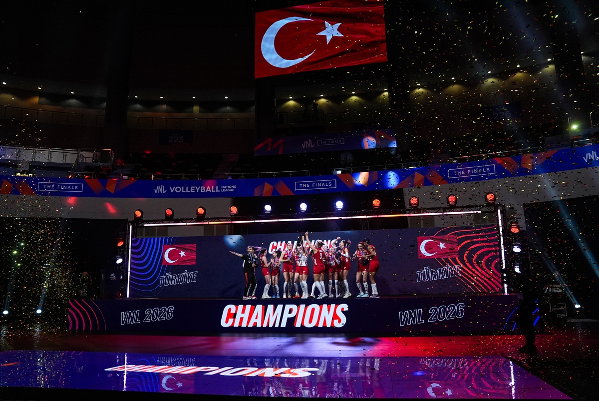 Filenin Sultanları: VNL şampiyonluk kupasını Makau'da aldı