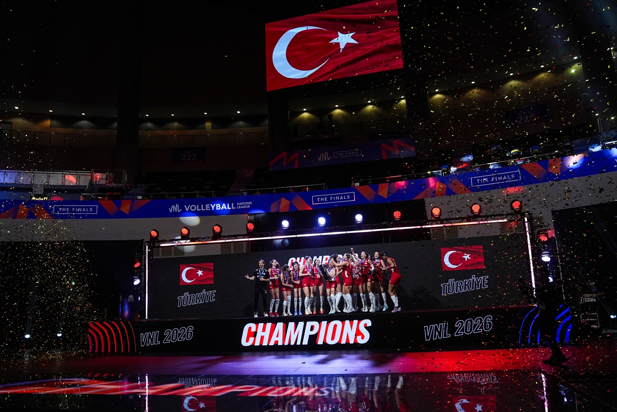 Filenin Sultanları: VNL şampiyonluk kupasını Makau'da aldı