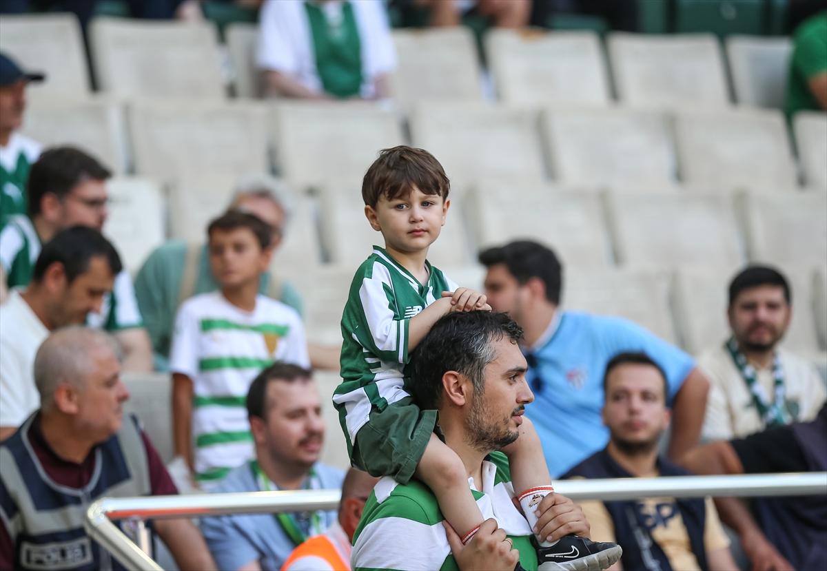Bursaspor, Shakhtar Donetsk ile 0-0 berabere kaldı