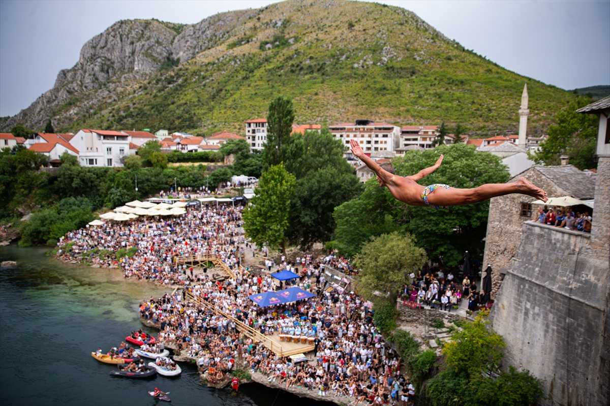 Mostar Köprüsü'nde 460. Geleneksel Atlayışlar Yapıldı
