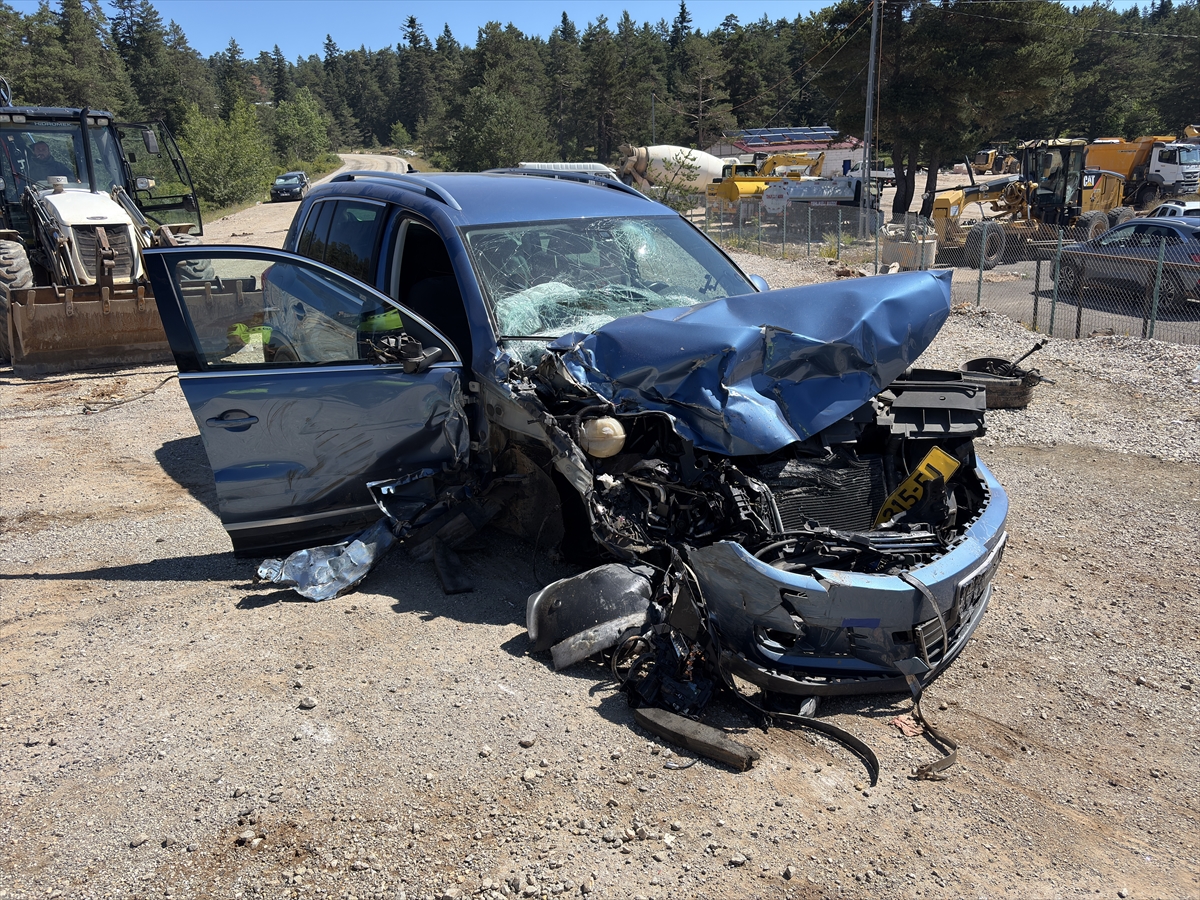 Kastamonu Devrekani'de kaza: Tır-otomobil çarpışması, 4 yaralı