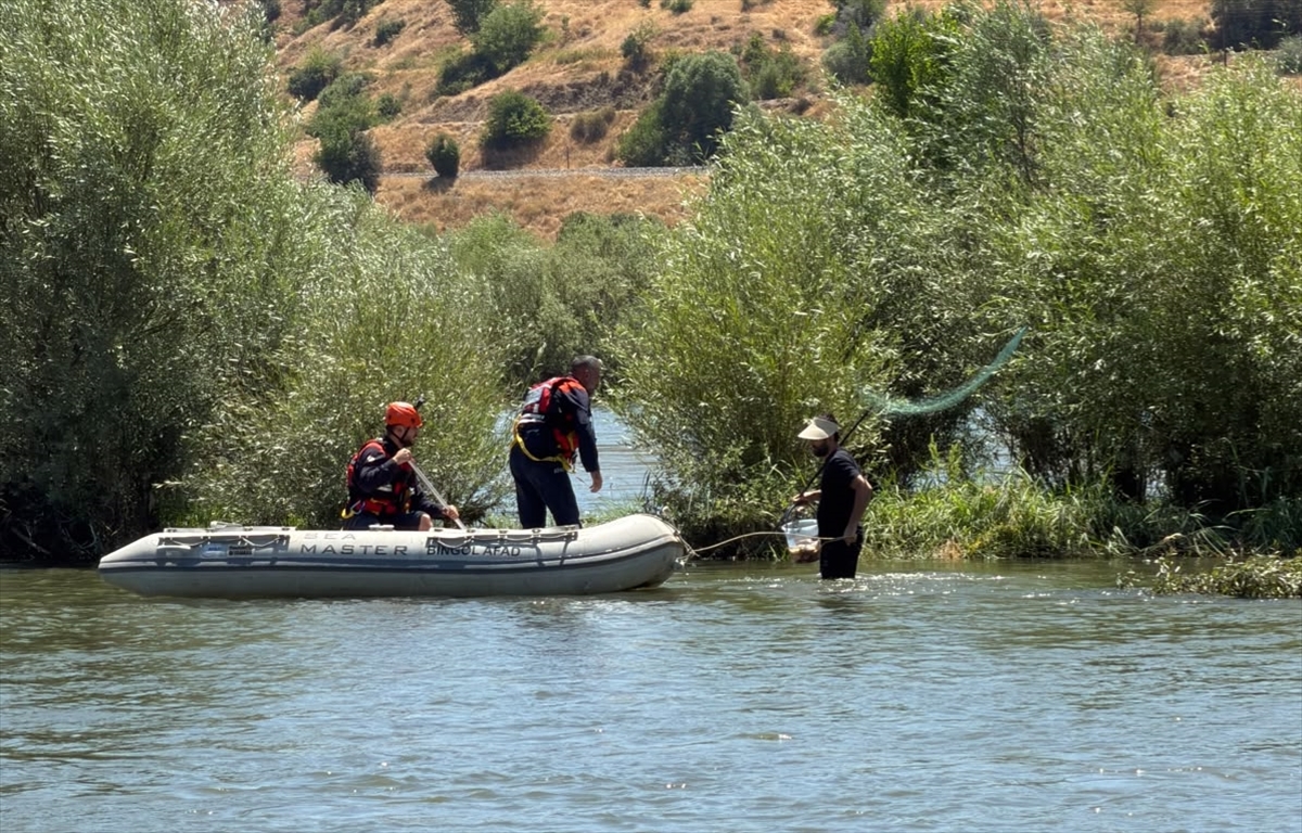 Bingöl'de Murat Nehri'nde mahsur kalan kişi AFAD'ca kurtarıldı