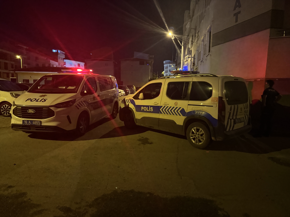Bursa'da bıçaklı kavga: Bir kişi yaralandı, kaçan aranıyor