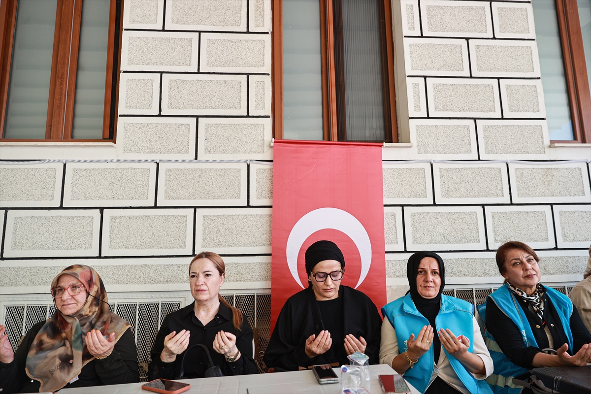 Öksüz Elif Ceren Mersinli'ye gönüllü annelerden çeyiz desteği