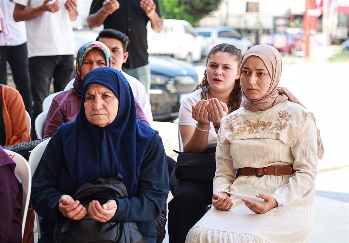 Öksüz Elif Ceren Mersinli'ye gönüllü annelerden çeyiz desteği