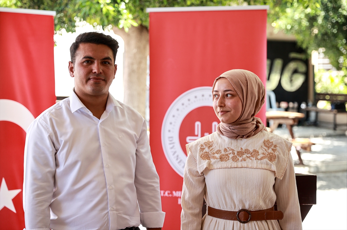 Öksüz Elif Ceren Mersinli'ye gönüllü annelerden çeyiz desteği