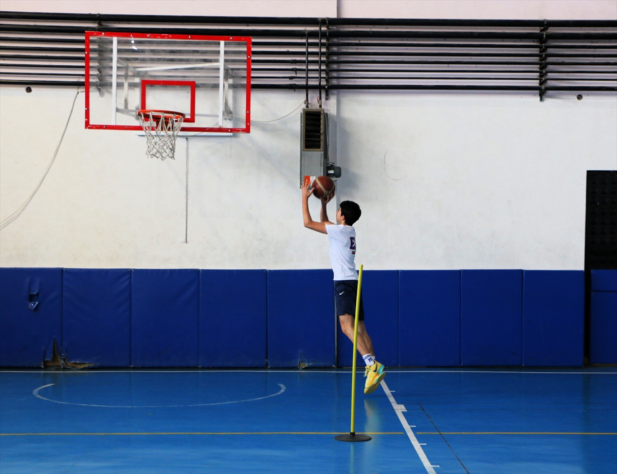 LGS Birincisi Burak Mamur: Basketbolla Galatasaray Lisesi hedefi