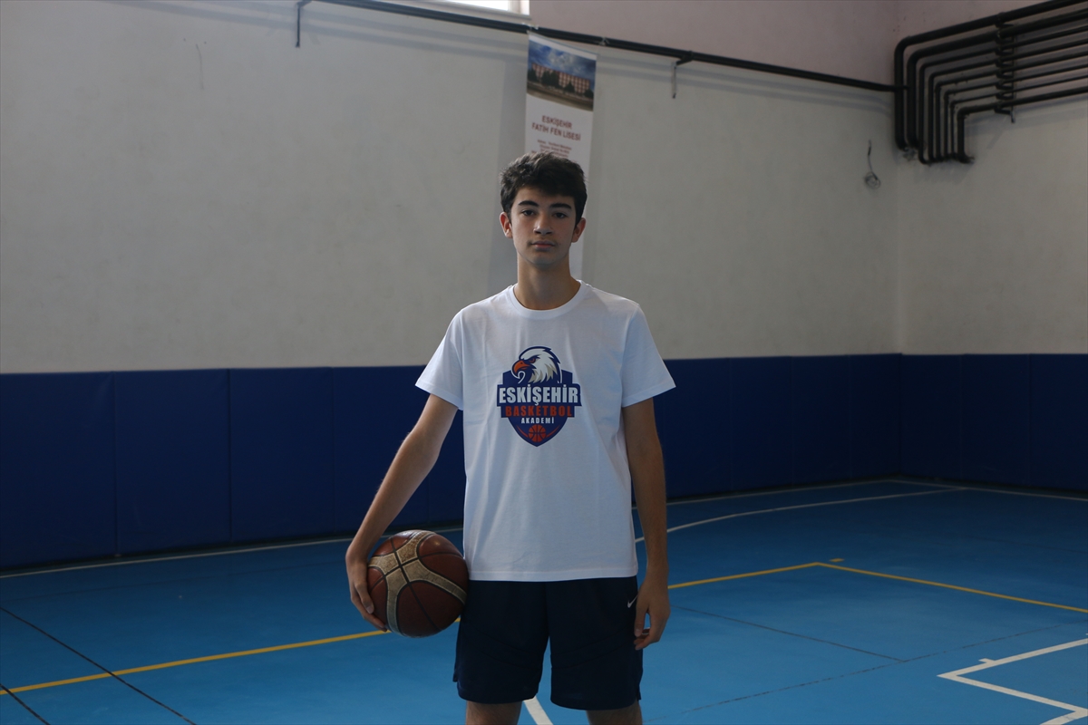 LGS Birincisi Burak Mamur: Basketbolla Galatasaray Lisesi hedefi