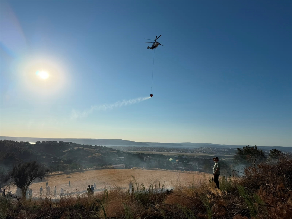 Çanakkale'de ormanlık alanda çıkan yangın büyük ölçüde kontrol altına alındı