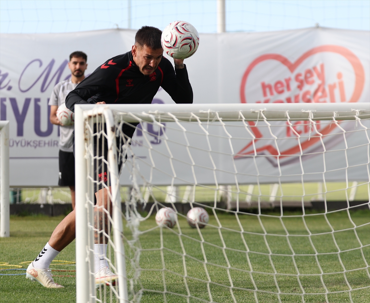 Sivasspor: Kayseri kampında sezon hazırlıkları sürüyor