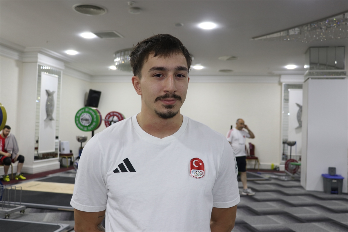 Halter Milli Takımı Teknik Direktörü Kuşçuoğlu: Madalya bekliyoruz