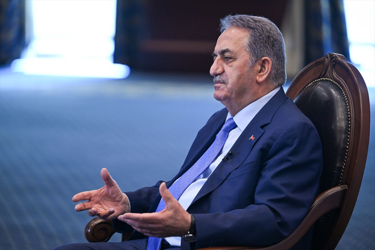 Hayati Yazıcı: AK Parti milletin olduğu yerde duran bir partidir